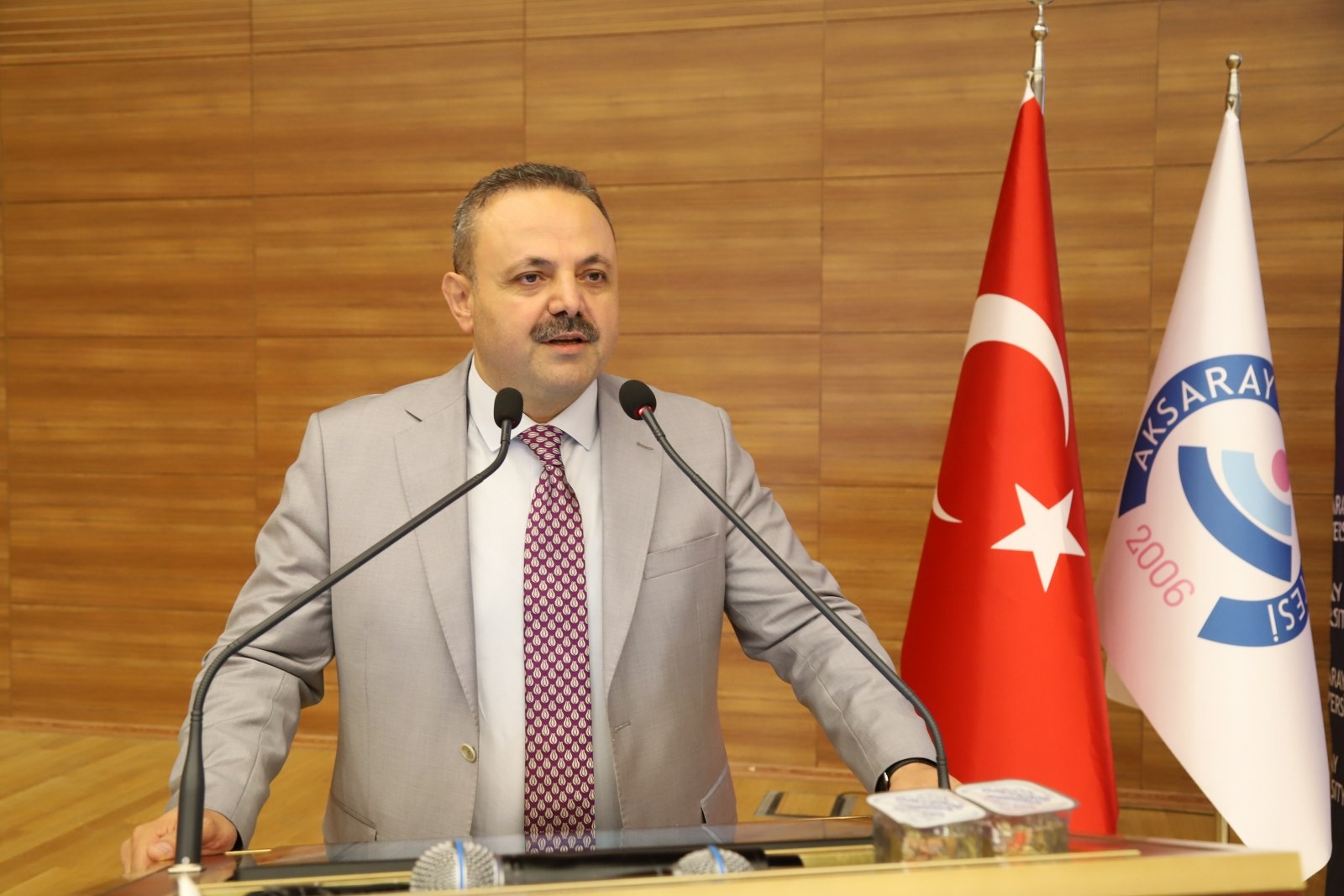 Aksaray Üniversitesi ailesine yeni katılan öğrenciler  için oryantasyon eğitimi düzenlendi